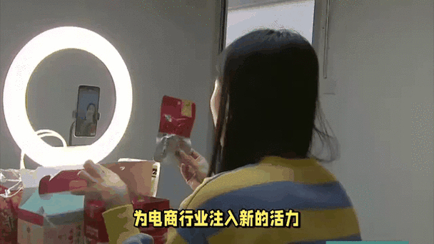 抖音主播带货排名前列账号动态变化，十位突出主播特点解析