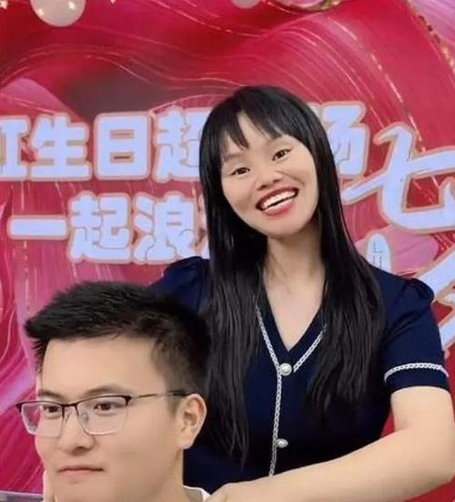 网红称带货一天赚400万？税务局介入调查，最新进展来了