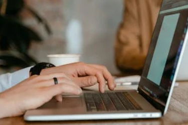 上传短视频怎么赚钱?这10种靠谱变现方法,轻松把流量变收入